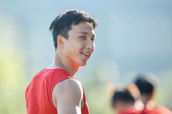 女裸无奶罩无内裤无内衣视频